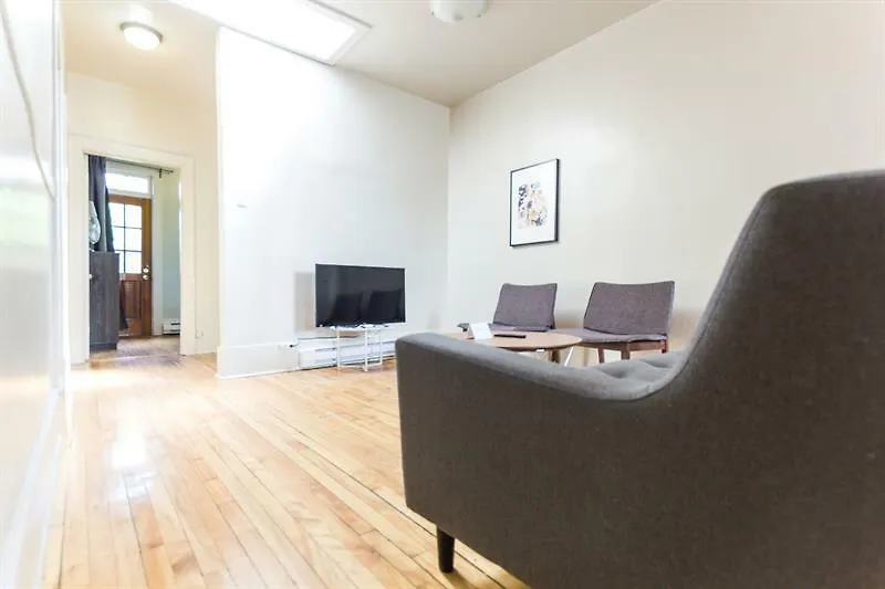 Spacious 4Br In Plateau By Sonder Монреаль